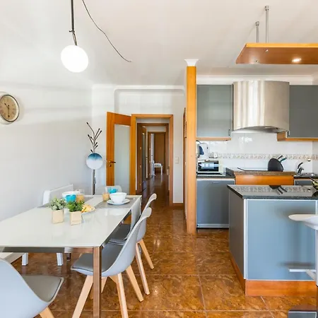 Apartament Aguda *